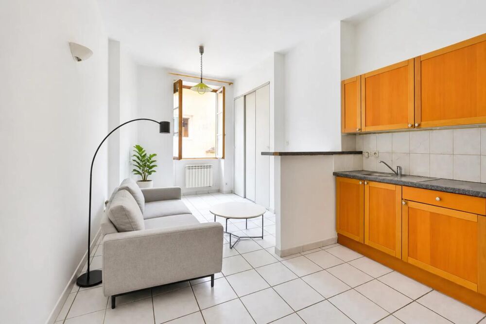 69007- LYON STUDIO 25M2 Prox PLACE SAINT LOUIS