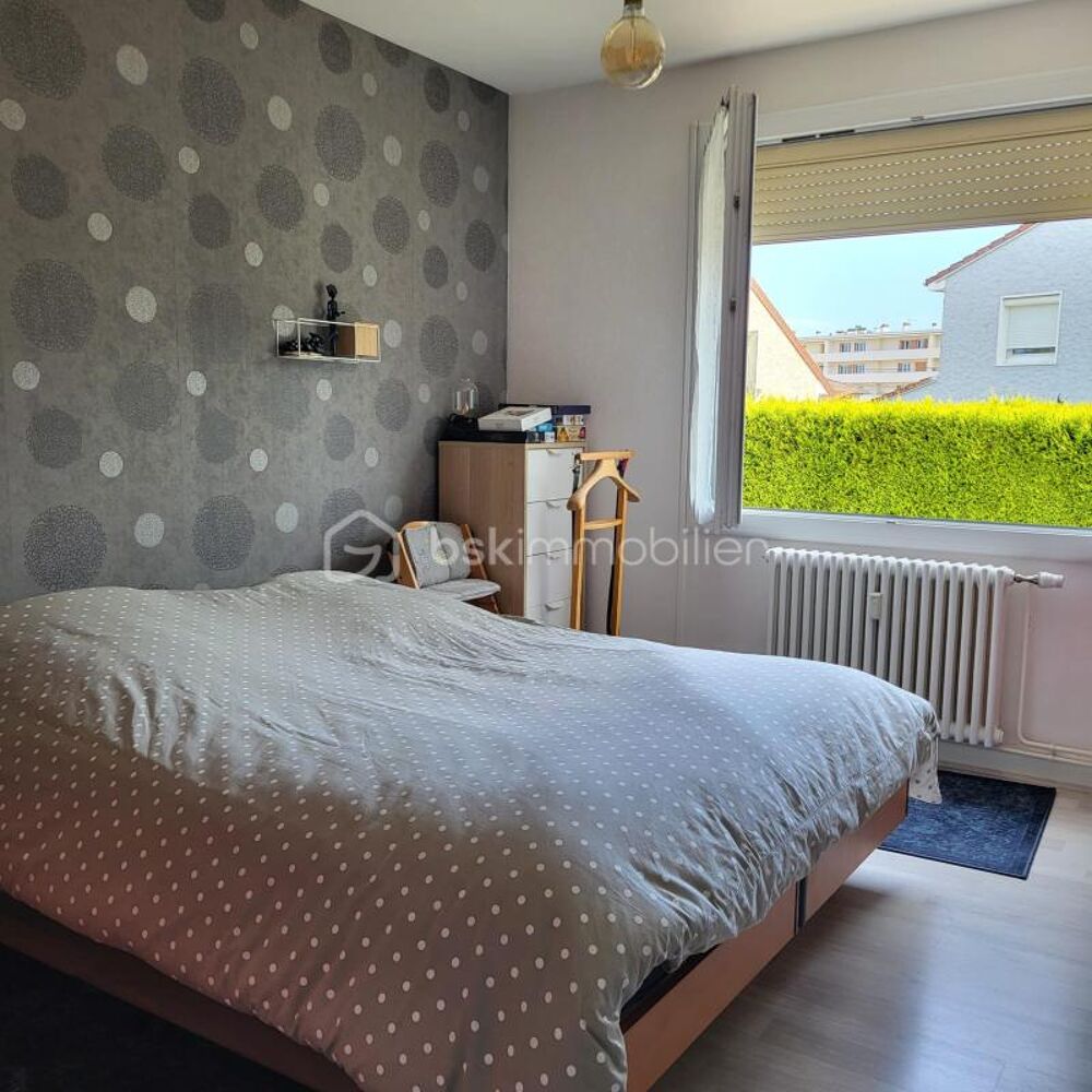Vente Appartement Roanne proche centre  appartement 2 pièces de 51 m² au RDC surélevé, petit balcon coté Est, et cave au dessous de 8 m² Roanne