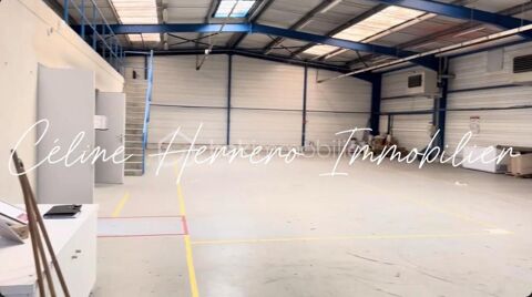   LOCAL COMMERCIAL 490 m² + TERRAIN 2 500 m² (dont 1 400 m² constructibles) – BEAUREPAIRE (38270) 