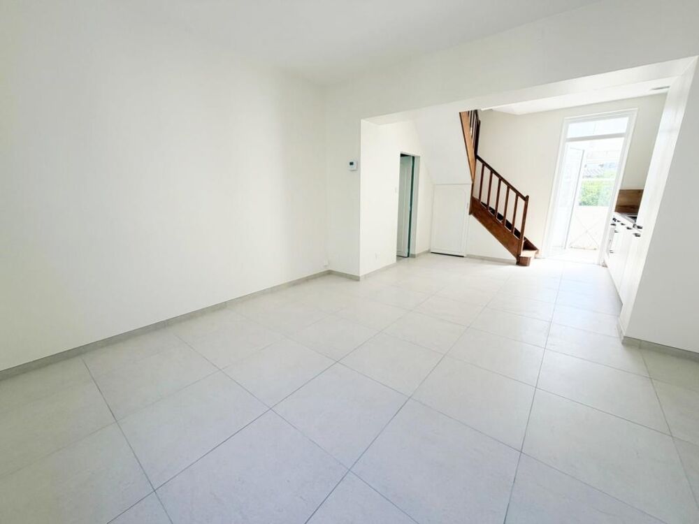 Maison entièrement rénovée - 3 chambres - Jardin plein sud - Saint-Pavin