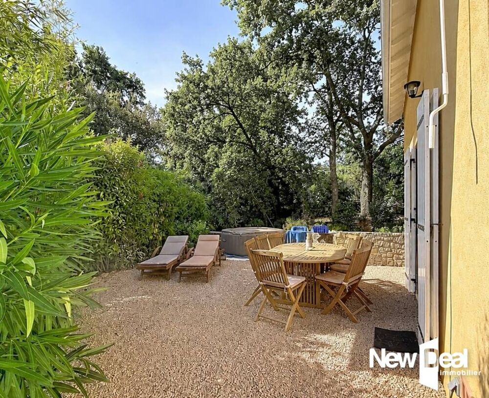 MONTAUROUX_ Charmante villa traditionnelle denviron 110 m², au calme absolu sur un terrain de 654 m², sans vis-à-vis