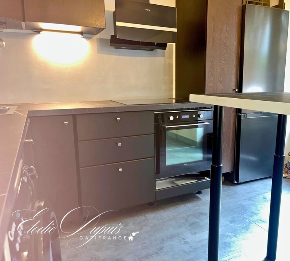 Coup de coeur centre Modane T3 rénové, balcon, grenier, cour privée