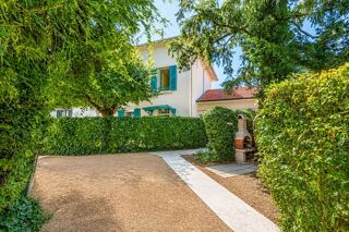  Maison à vendre 8 pièces 251 m²