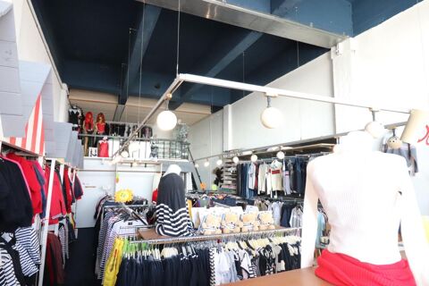   CESSION DROIT AU BAIL  BOUTIQUE VETEMENT FACE PORT DE ROYAN 