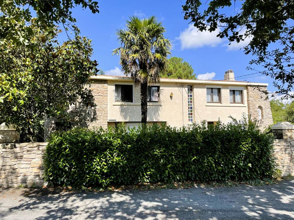 Maison à rénover Saint Hilaire De Clisson 9 pièce(s) 130 m2