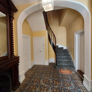  Immeuble � vendre 13 pi�ces 330 m�