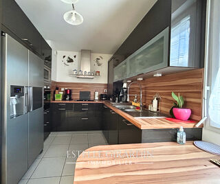  Appartement  vendre 5 pices 106 m