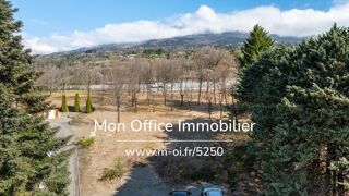  Terrain à vendre 5 pièces 879 m²