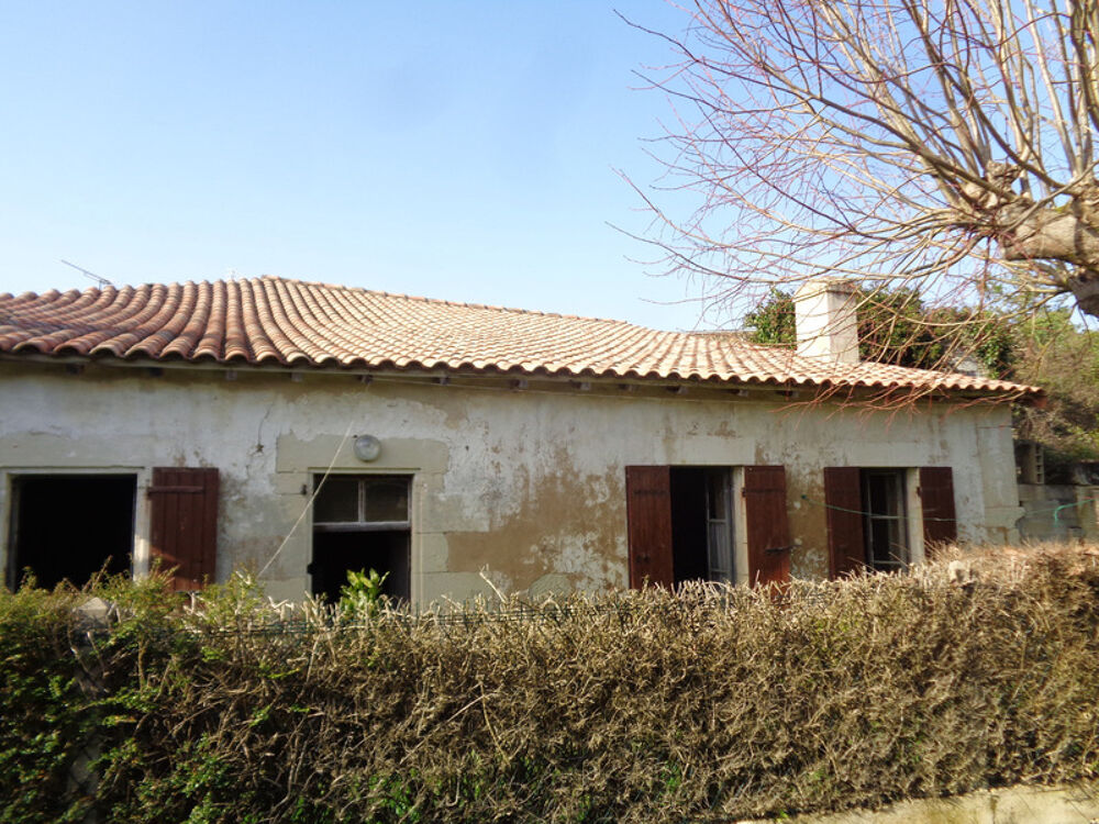 Maison à vendre SAINT DIZANT DU GUA (17) 2 pièces à rénover sur 1340m2