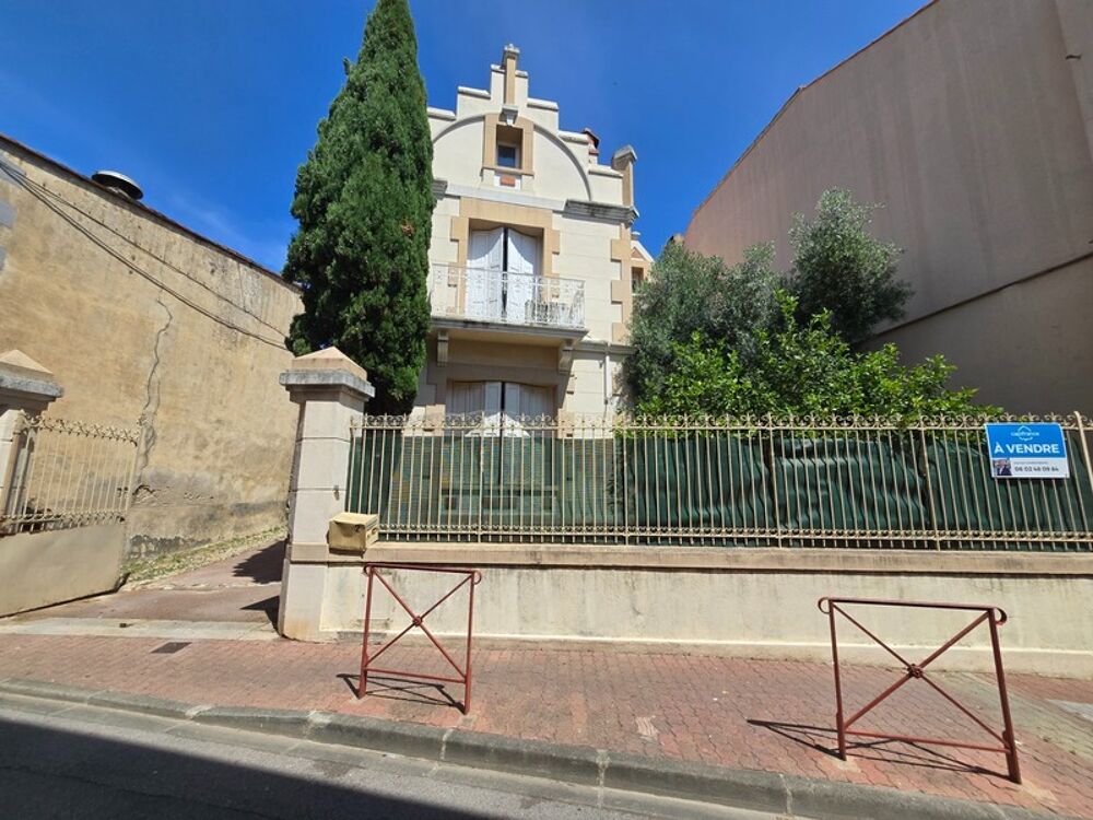 MAISON DE MAÎTRE D'EXCEPTION  ANCIEN DOMAINE VITICOLE  PLUS DE 1 000 m² DE BÂTIS  COEUR DE VILLE