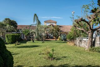  Villa � vendre 15 + pi�ces 340 m�