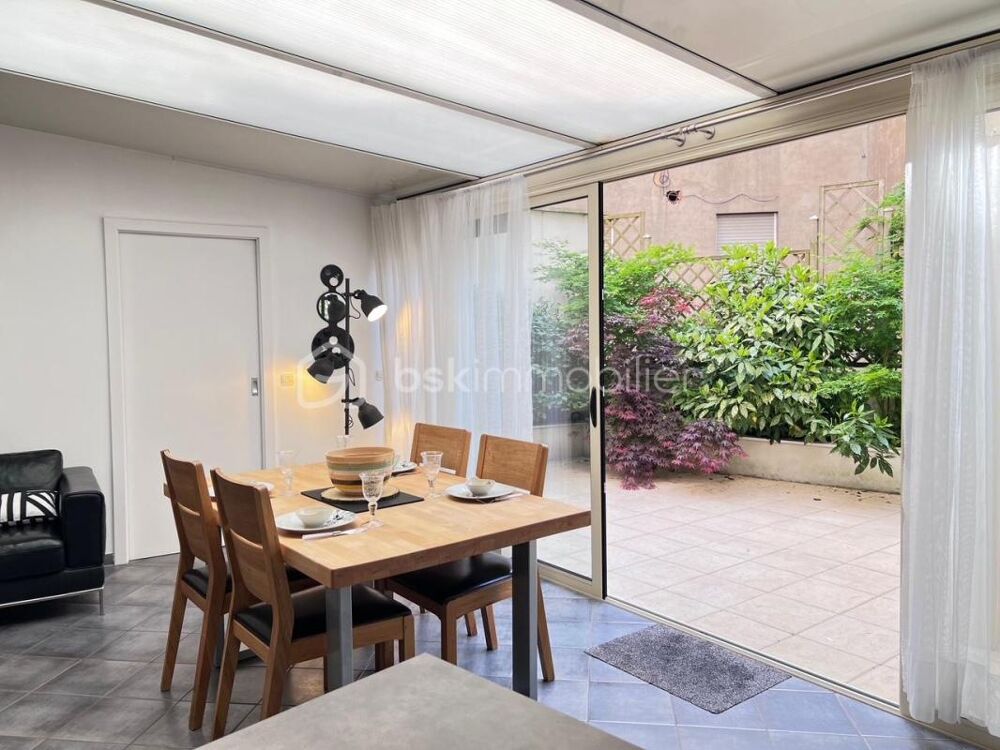 Bel appartement avec grande terrasse et Pergola en hypercentre de Sarreguemines - Proche gare !