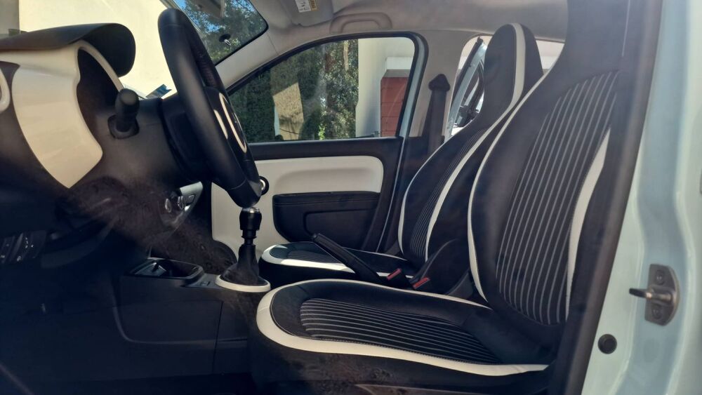 Twingo III 0.9 TCe 95 Intens - Entretien constructeur 2019 occasion 77144 Montevrain