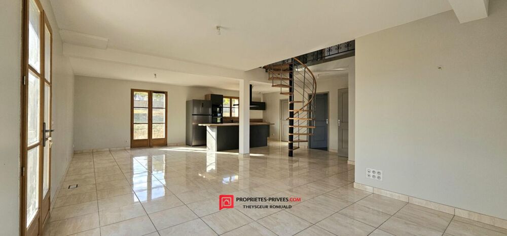 Vente Maison BELLE MAISON DE 135 m² AVEC DOUBLE GARAGE ET TERRAIN DE 1 571 m² Champvallon