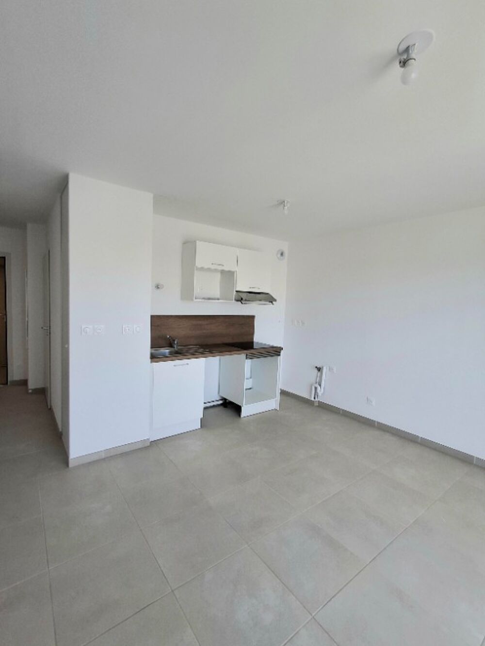 T1 NEUF avec balcon et parking à MONTEUX