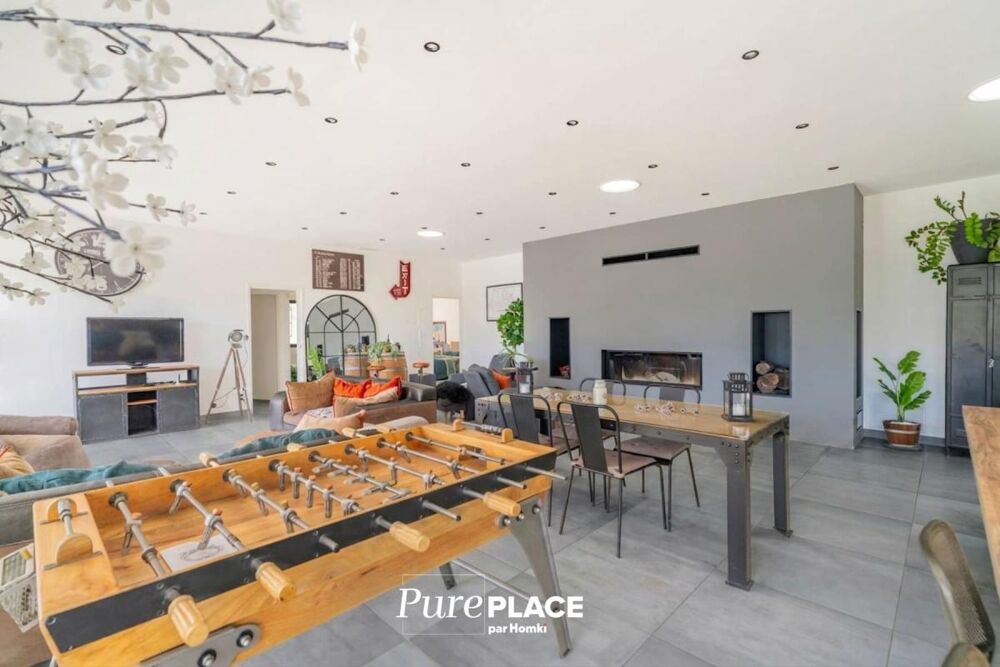 Vente Maison Coup de cœur à La Couronne : Superbe Maison-Loft Moderne & Baignée de Lumière (160 m²) Sausset les pins