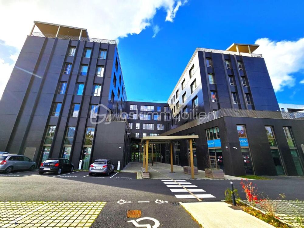   Implant� au 4? �tage de l'immeuble Cyber Place, d'une surface totale de 362,10 m� 