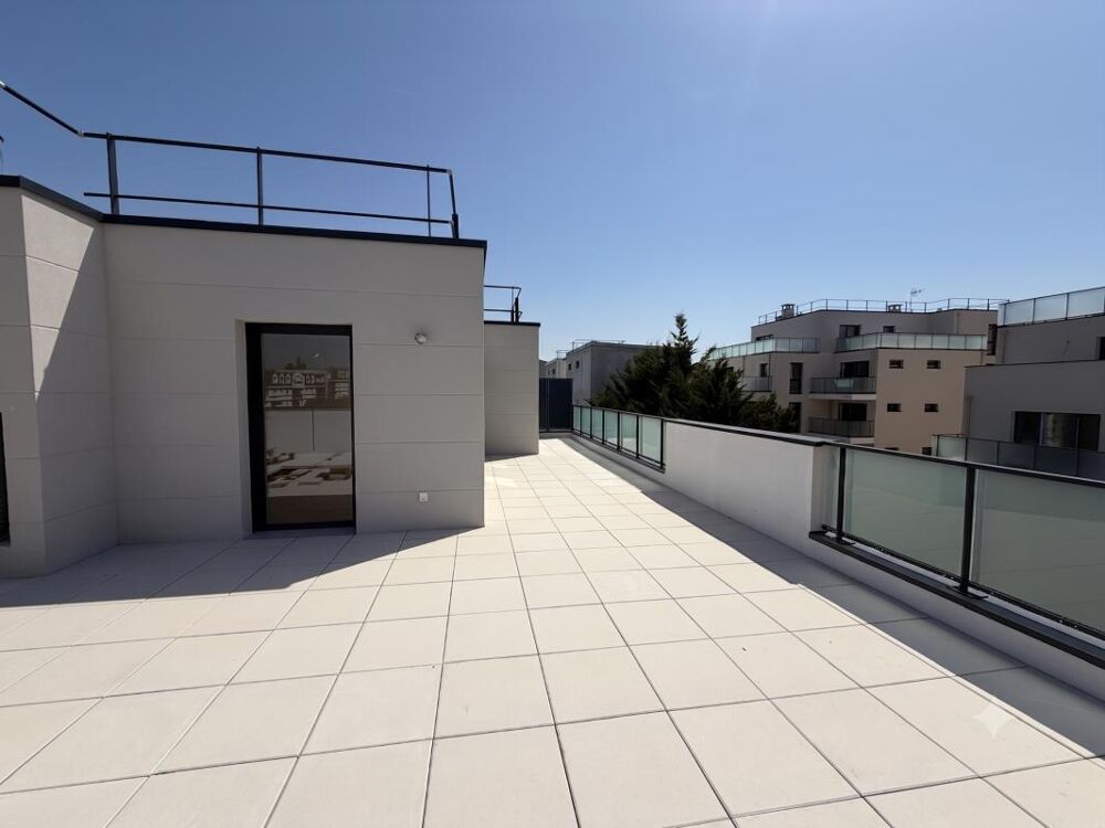 Vente Appartement DERNIER ÉTAGE 4 PIÈCES AVEC TERRASSE DE 50M2 ET PARKING AU CALME SUR JARDIN Noisy le grand
