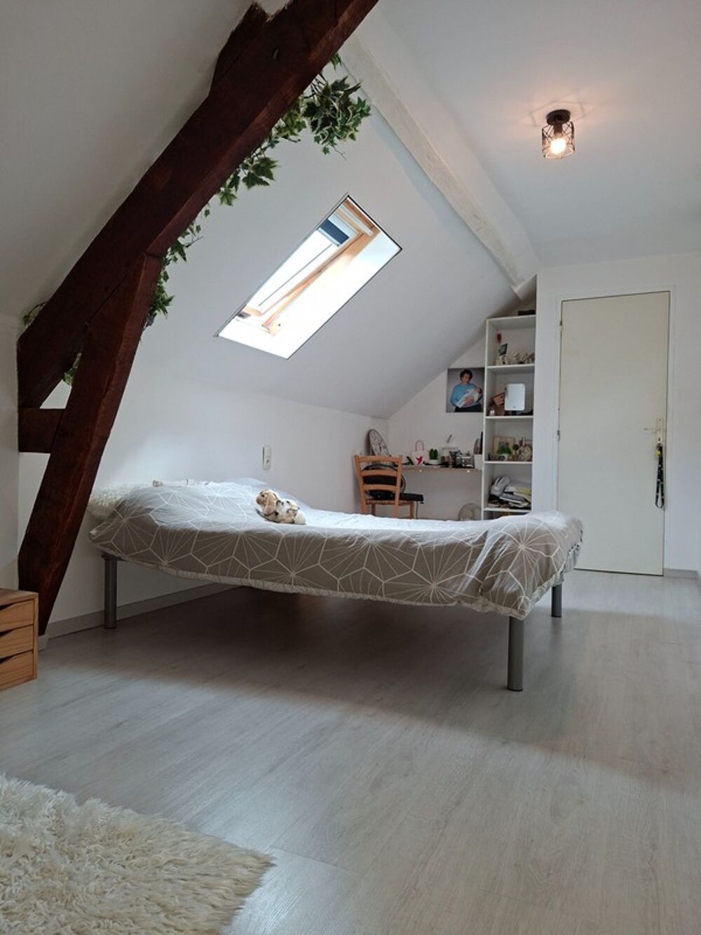 Longère rénovée en 6 pièces,128m2 plancher, double garage,au calme, impasse, au milieu des champs, proche Villaines la Juhel et