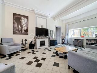  Proprit/chteau  vendre 11 pices 329 m