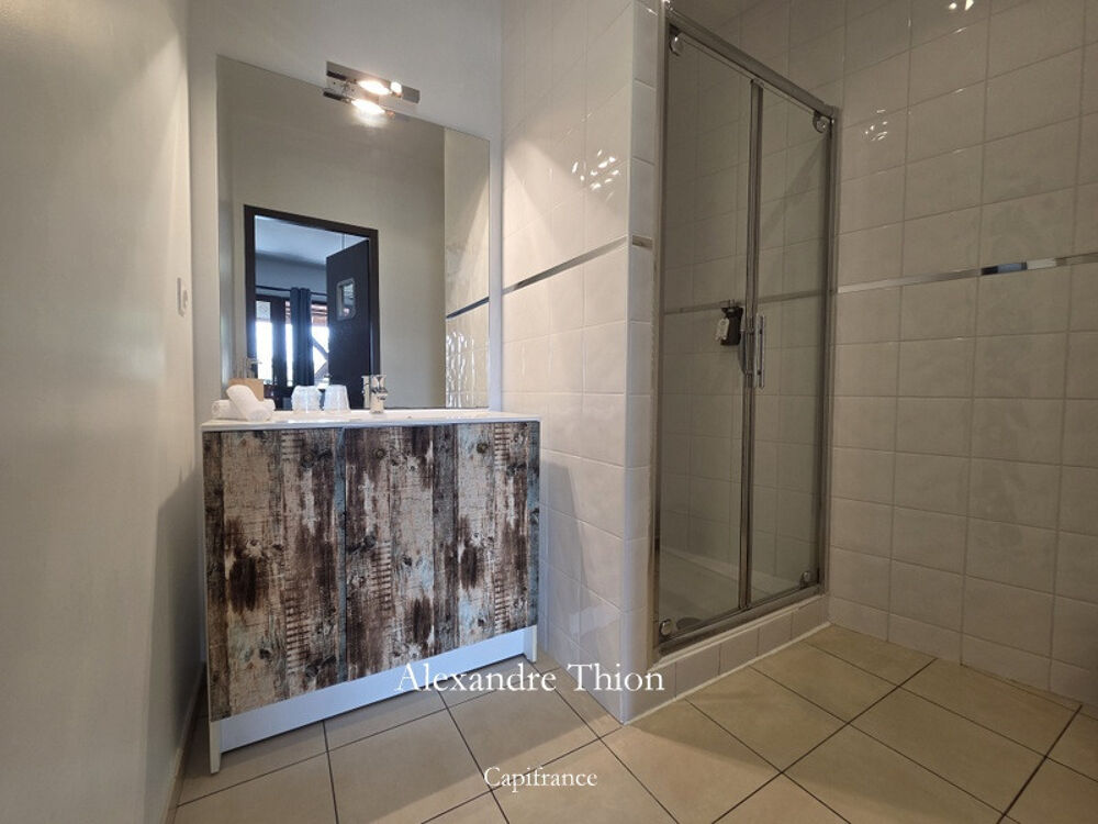 à vendre  Propriété/château Pérouges (01800)