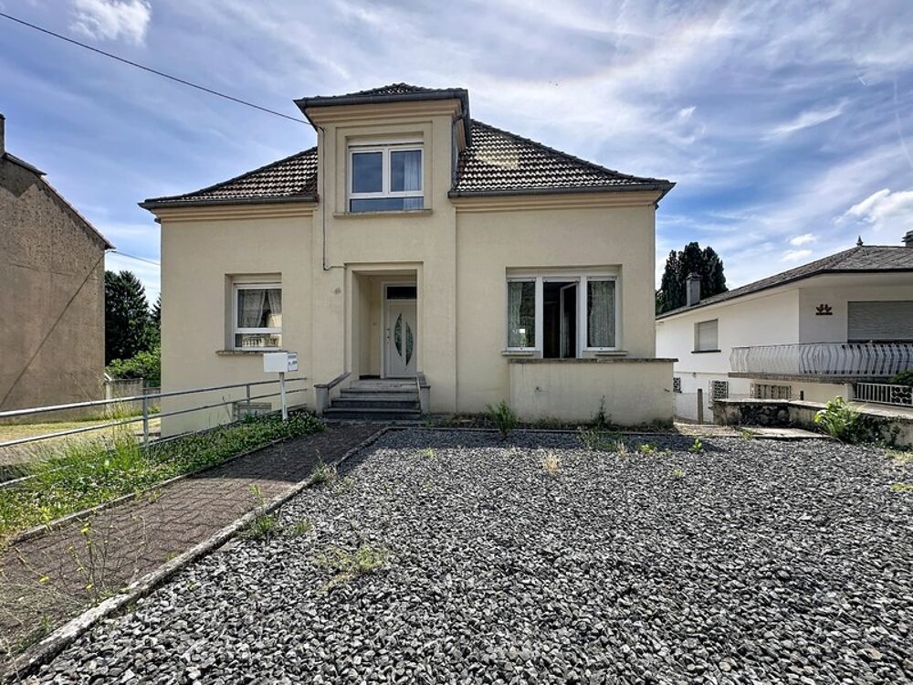 Maison à vendre 8 pièces VARSBERG (57), 2 garages , dépendance et jardin