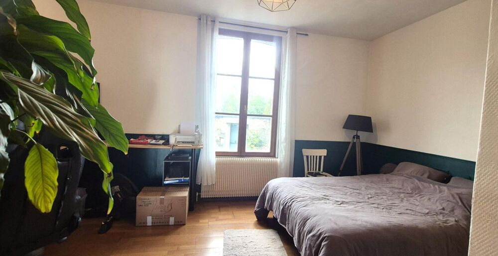 Belle Maison en Pierre ou de Caractère de 160 m² Entièrement Rénovée avec Cour de 140 m², Patio, Cave avec Chaufferie Gaz de 76