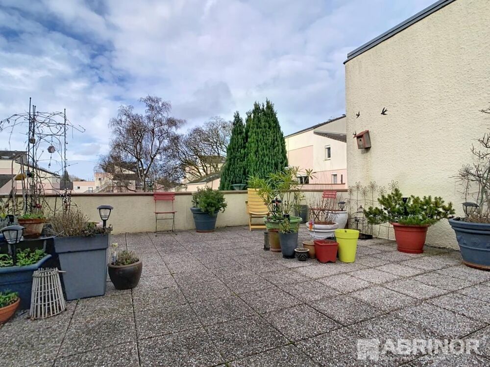 APPARTEMENT 2 CHAMBRES TERRASSE GARAGE SECTEUR CHATEAU