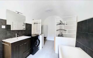  Appartement à louer 5 pièces 105 m²