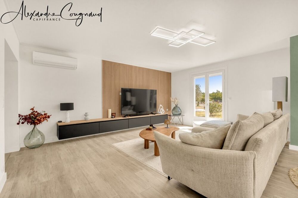 A vendre SAÏX (81) - Maison darchitecte P8 de 309 m² avec piscine, grand terrain constructible et vue Montagne Noire