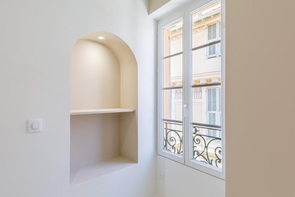 Vente Appartement T2 rénové, calme & lumineux, au cœur du Carré d'Or Nice