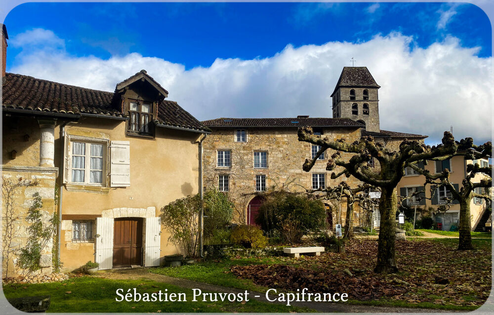 Maison à vendre 6 pièces SAINT JEAN DE COLE (24), trois chambres, 140m2 habitables, au coeur du village touristique