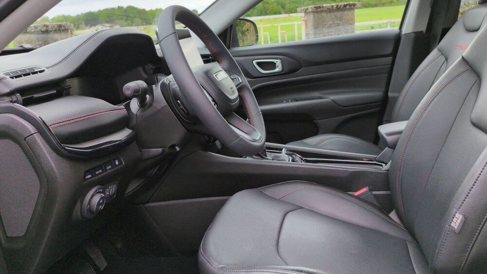 Compass 240 Plug in Hybrid 180 EAWD Trailhawk - Automatique 2024 occasion 24400 Beaupouyet
