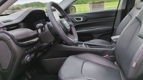 Compass 240 Plug in Hybrid 180 EAWD Trailhawk - Automatique 2024 occasion 24400 Beaupouyet