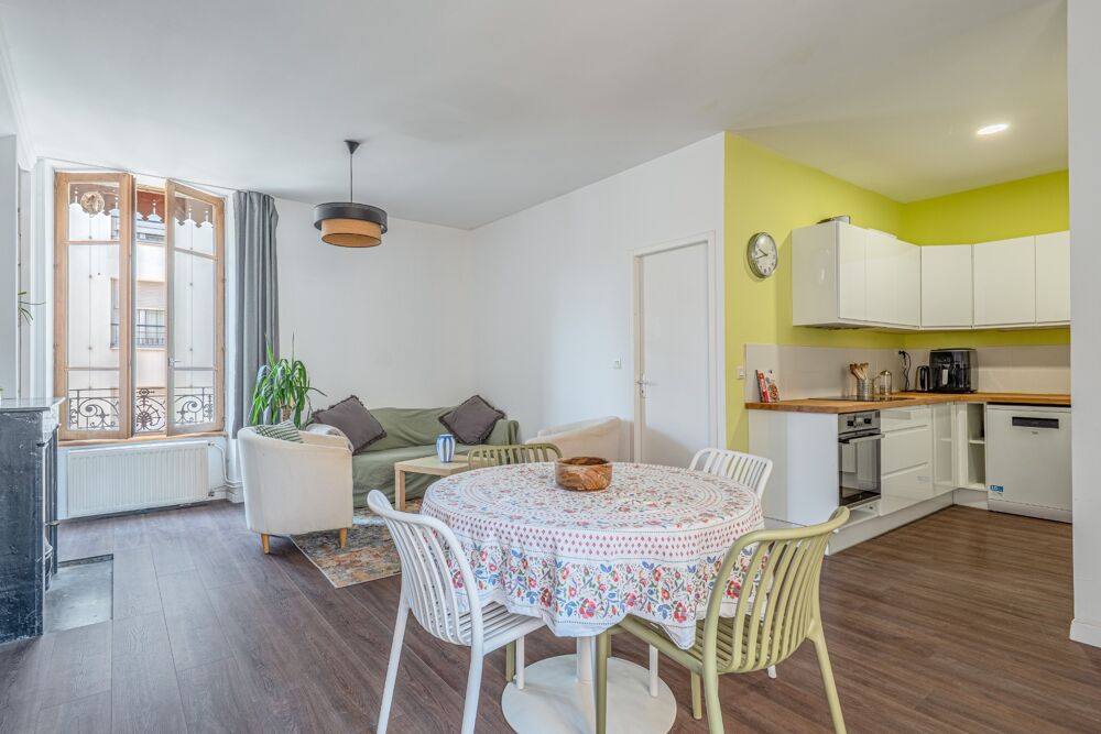 Vente Appartement Appartement à vendre 4 pièces LYON 7EME ARRONDISSEMENT (69) Charme sans travaux Lyon 7