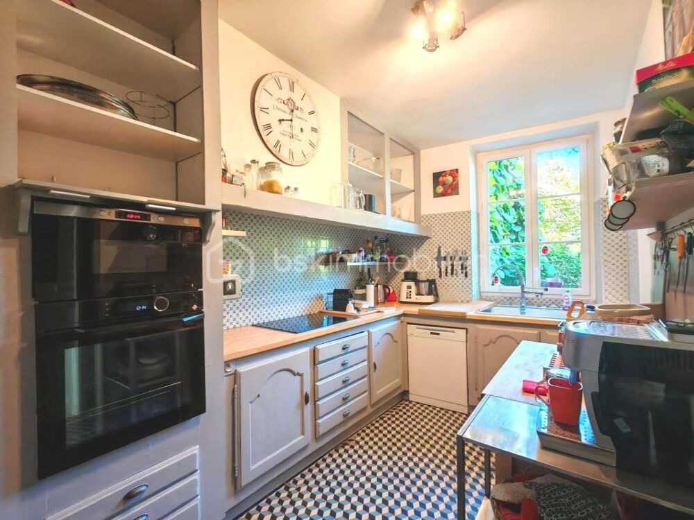 à vendre  Propriété/château Crécy-la-Chapelle (77580)