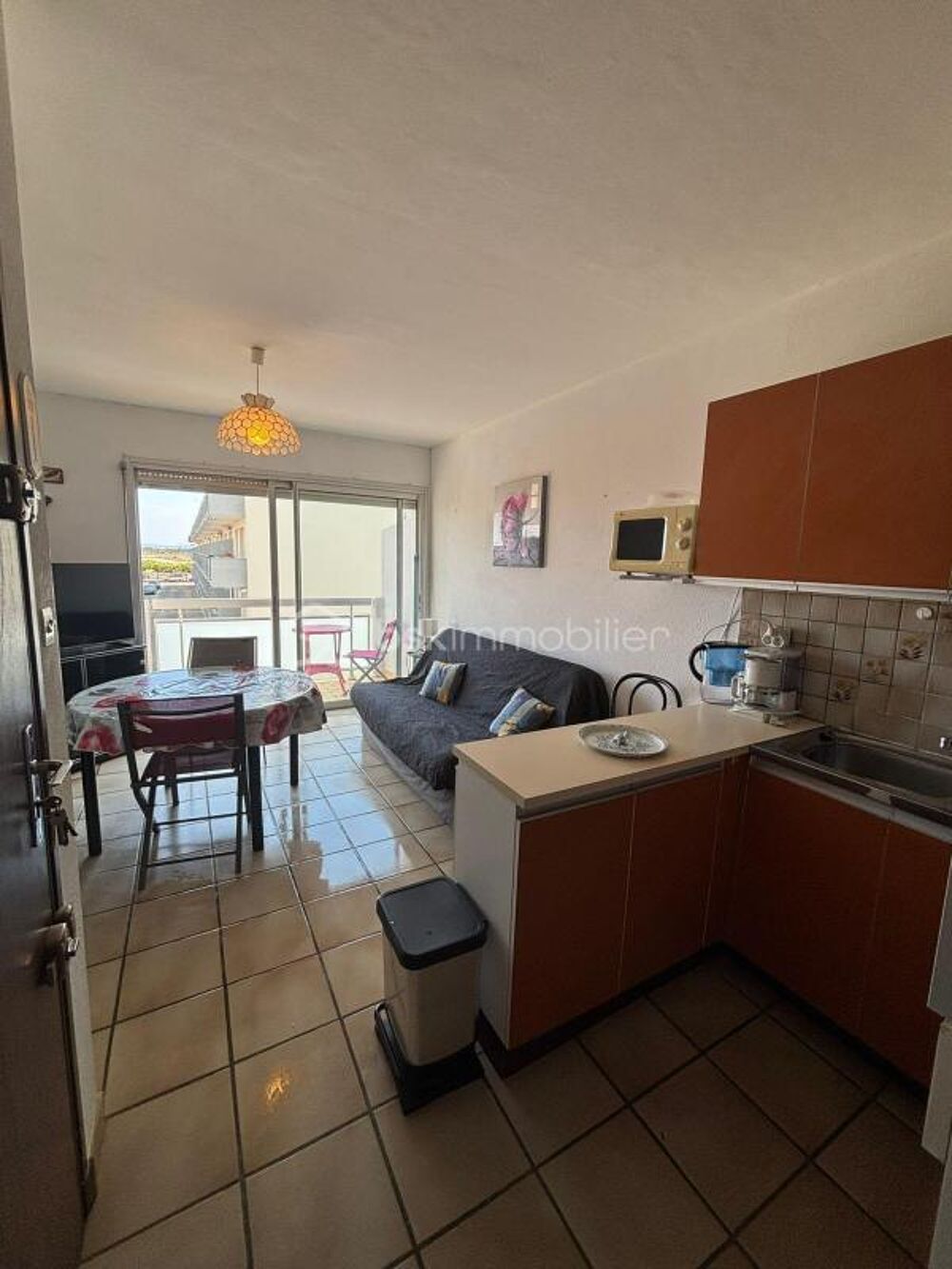 EXCLUSIVITÉ  PORT-LA NOUVELLE  À 250 M DE LA PLAGE  APPARTEMENT MEUBLÉ AVEC 2 BALCONS ET PARKING PRIVATIF