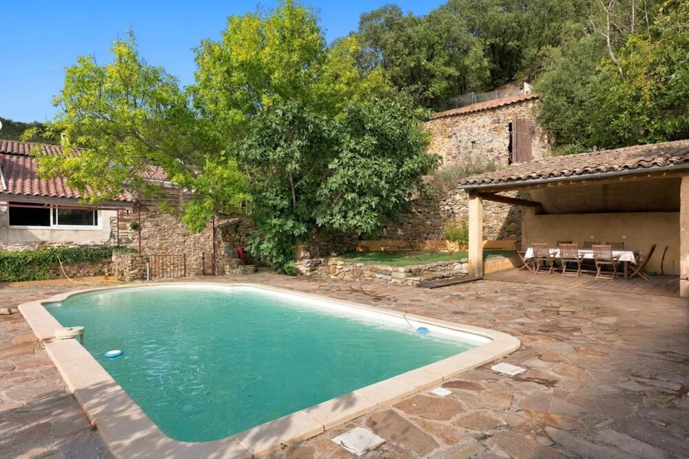 Vente Maison Ferrières-Poussarou – Maison en pierre, deux logements et piscine avec vue sur la nature Ferrieres poussarou