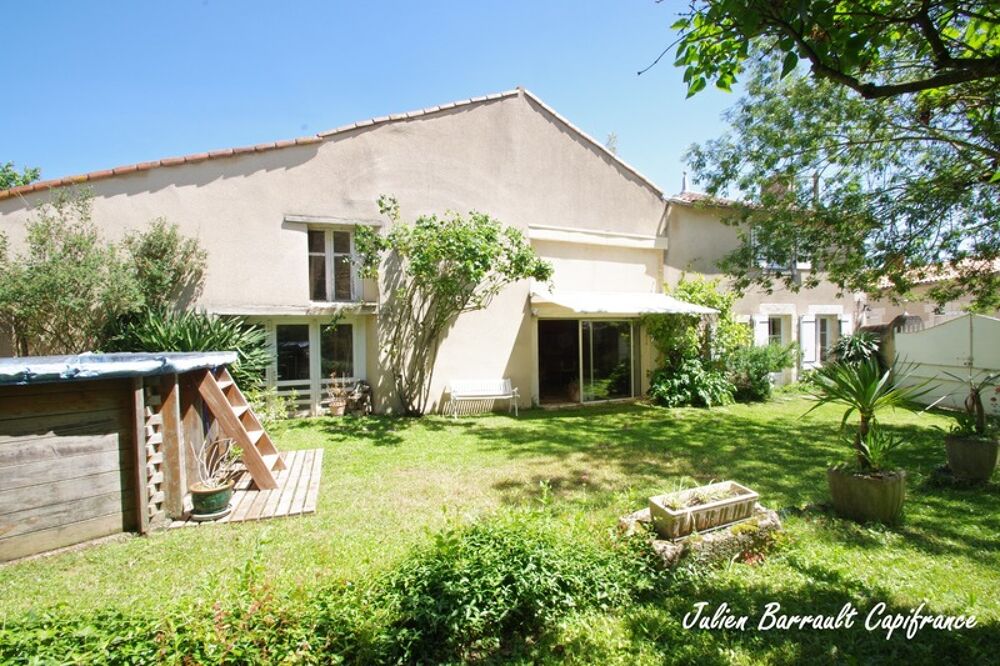 Vente Maison Maison en pierre de 186,64 m² avec 3 chambres rénovée en 1999 sur un terrain de 413 m² Maille