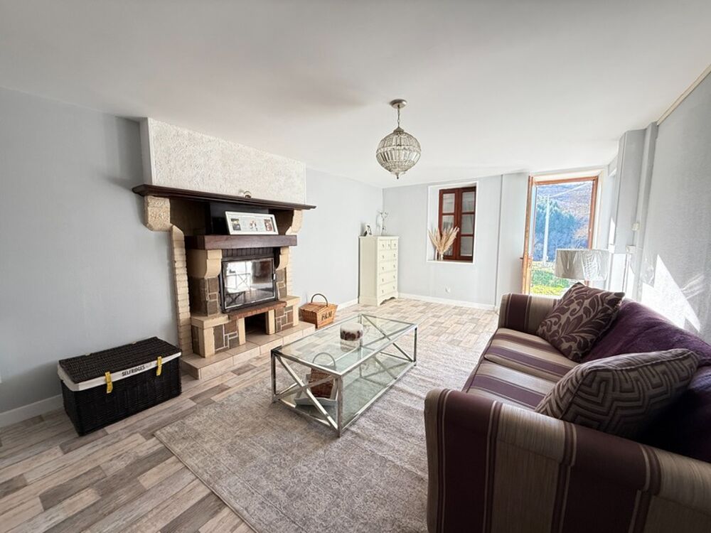 Vente Maison EN EXCLUSIVITE ! Corps de ferme avec maison d'habitation de 89m² sur terrain de 2hectares 2188m² 125 000 € Bussiere dunoise