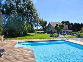  Propri�t�/ch�teau � vendre 10 pi�ces 390 m�