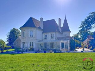  Propriété/château à vendre 8 pièces 381 m²