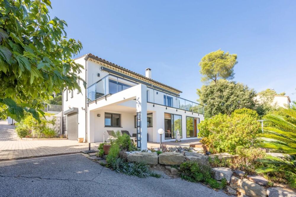 Vente Villa Villa 6 pièces de 177 m² à Saint-Aygulf Frejus