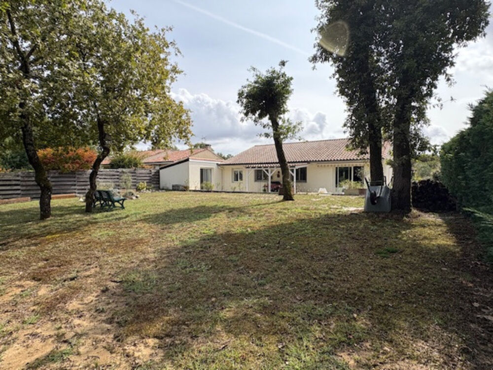 A vendre - Maison de plain pied de 146 m² - garage aménagé