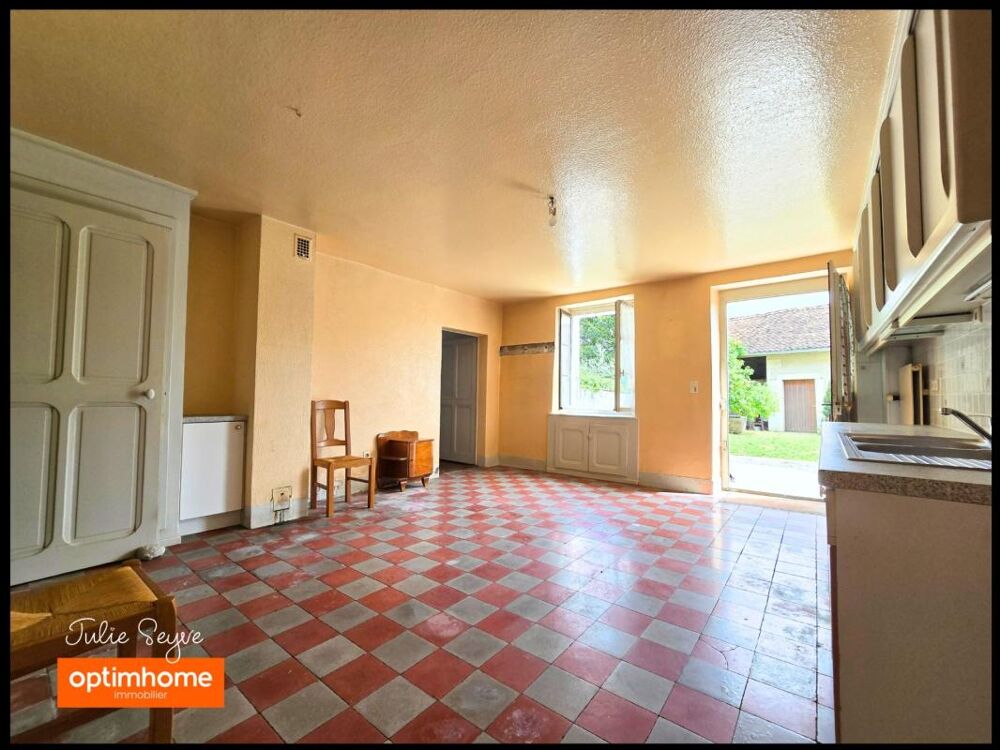 Maison à fort potentiel  127m² évolutifs à 200m², annexe aménageable , vue Golf, proximité Genève
