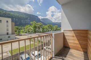  Appartement à louer 3 pièces 65 m²