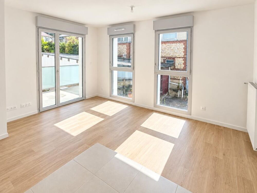 T2 avec terrasse et parking à DEVILLE-LES-ROUEN
