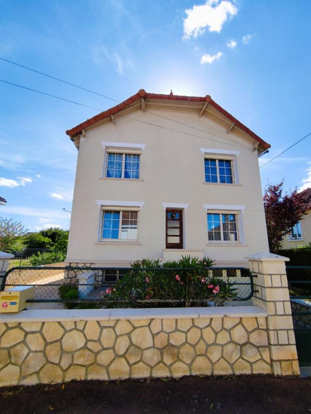 Vente Maison Maison Châtellerault 7 pièces 133 m2  avec jardin Chatellerault