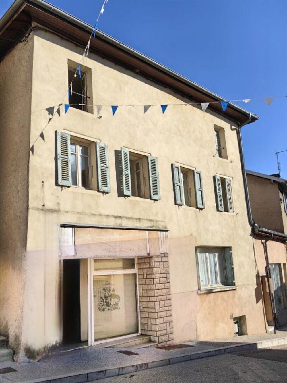 MAISON DE VILLAGE - roybon 128 000 E