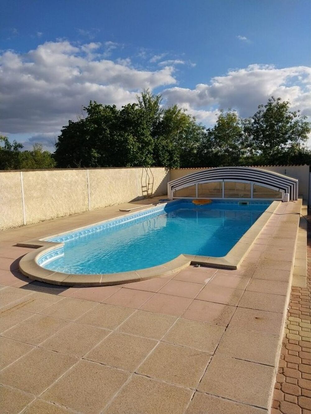 Maison à vendre 10 pièces avec Piscine NERCILLAC (16)